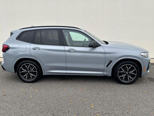 2023 BMW X3 M40i