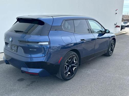 2025 BMW iX xDrive50