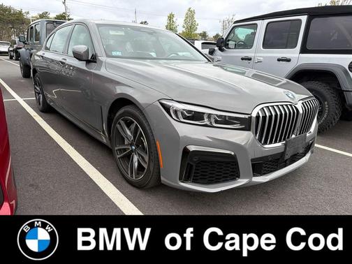 Bernina Grey Amber Effect Metallic 2022 BMW 750 i xDrive