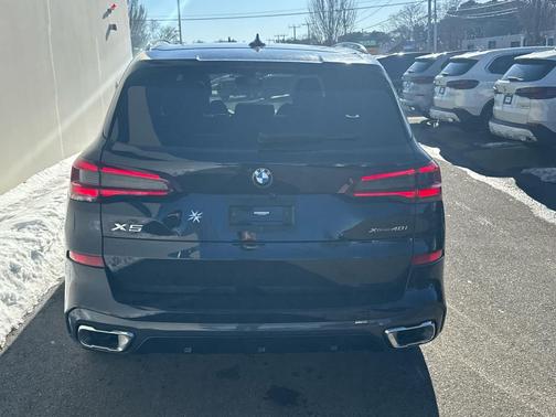 2023 BMW X5 xDrive40i