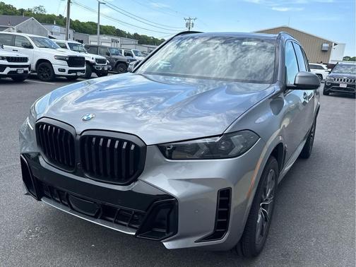 Skyscraper Grey Metallic 2026 BMW X5 xDrive40i