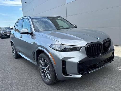 Skyscraper Grey Metallic 2026 BMW X5 xDrive40i