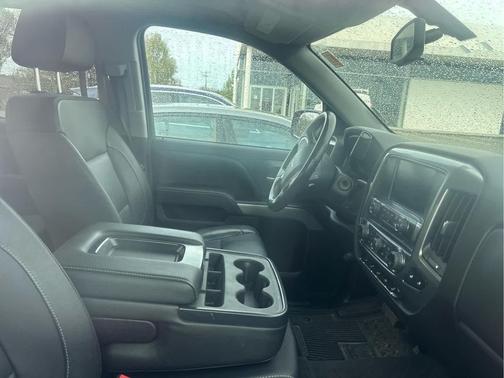 Black 2018 Chevrolet Silverado 1500 2LT