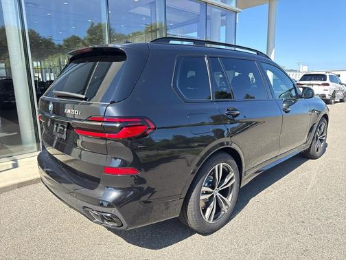 2026 BMW X7 M60i