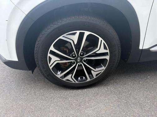 Quartz White 2019 Hyundai SANTA FE Ultimate 2.0T