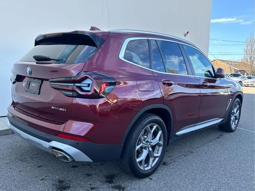 Aventurin Red Metallic 2023 BMW X3 xDrive30i