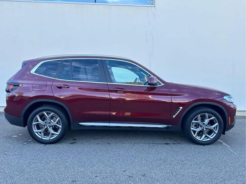 Aventurin Red Metallic 2023 BMW X3 xDrive30i