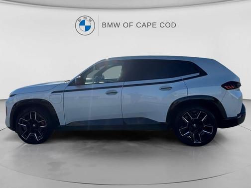 Mineral White Metallic 2023 BMW XM Sports Activity Vehicle