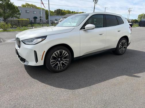 Mineral White Metallic 2025 BMW X3 30 xDrive