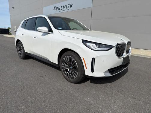Mineral White Metallic 2025 BMW X3 30 xDrive