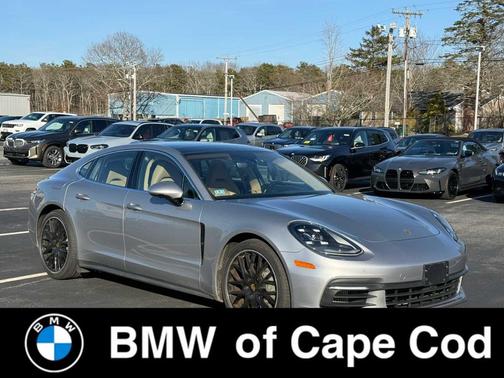 GT Silver Metallic 2017 Porsche Panamera 4S