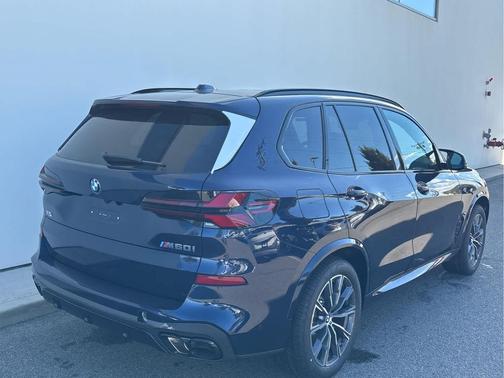 2026 BMW X5 M60i