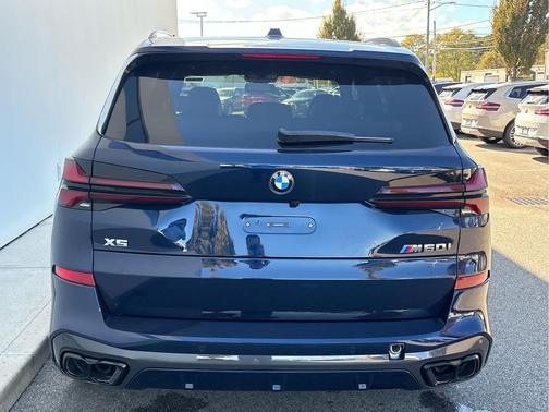 2026 BMW X5 M60i