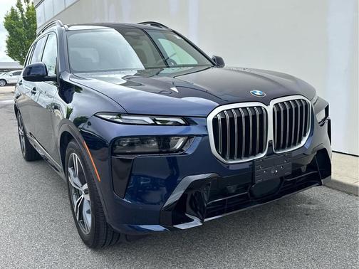 Tanzanite Blue II Metallic 2026 BMW X7 xDrive40i