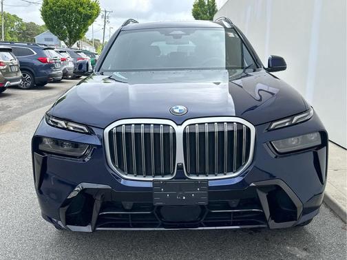 Tanzanite Blue II Metallic 2026 BMW X7 xDrive40i