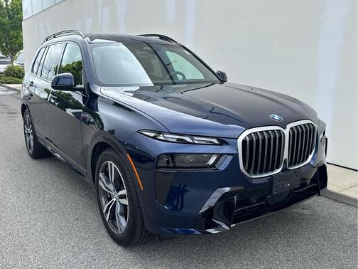 Tanzanite Blue II Metallic 2026 BMW X7 xDrive40i