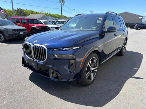 Tanzanite Blue II Metallic 2026 BMW X7 xDrive40i