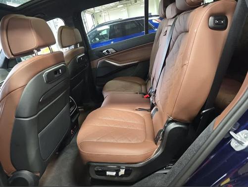 Tanzanite Blue II Metallic 2026 BMW X7 xDrive40i