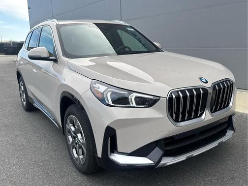 Dune Grey Metallic 2026 BMW X1 xDrive28i