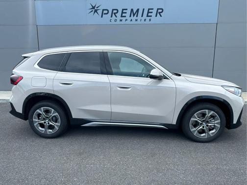 Dune Grey Metallic 2026 BMW X1 xDrive28i