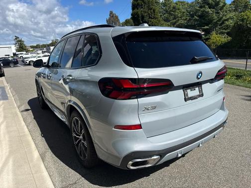 2025 BMW X5 PHEV xDrive50e