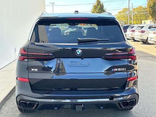 2026 BMW X5 M60i