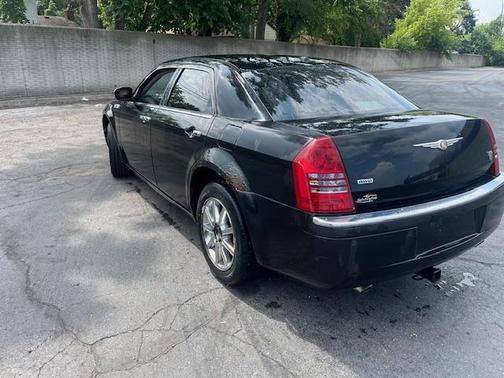 2007 Chrysler 300C Base