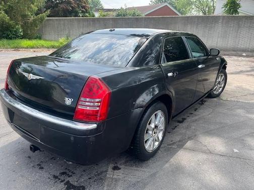 2007 Chrysler 300C Base