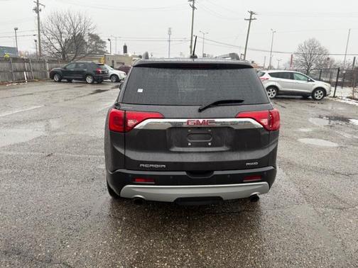 2017 GMC Acadia SLT-1
