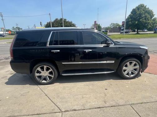 2015 Cadillac Escalade Luxury