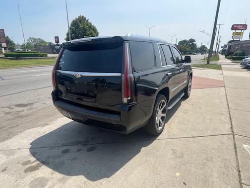 2015 Cadillac Escalade Luxury