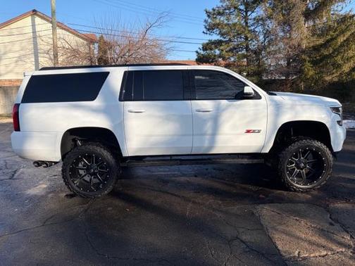 2019 Chevrolet Suburban LT