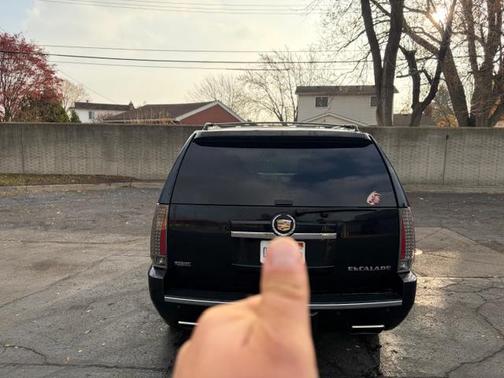 2012 Cadillac Escalade Premium