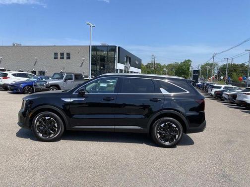 Ebony Black 2026 Kia Sorento S