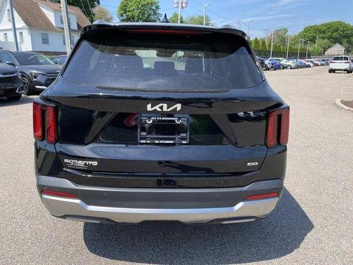 Ebony Black 2026 Kia Sorento S