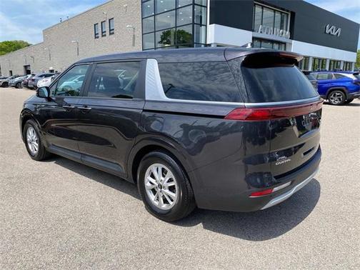 2023 Kia Carnival LX