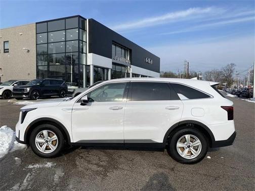 2025 Kia Sorento LX