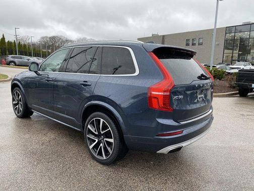 Denim Blue Metallic 2021 Volvo XC90 T6 Momentum 7 Passenger