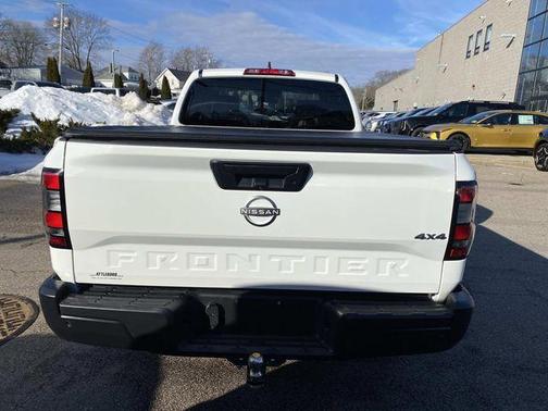 2024 Nissan Frontier S