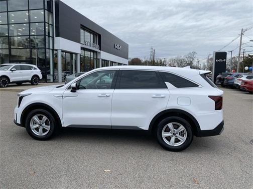 2025 Kia Sorento LX