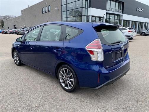 2017 Toyota Prius v
