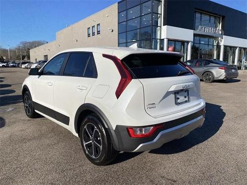 2025 Kia Niro LX