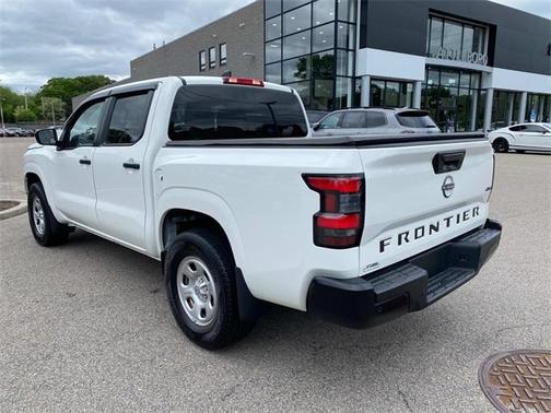 2022 Nissan Frontier S