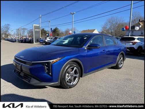 2025 Kia K4 LXS