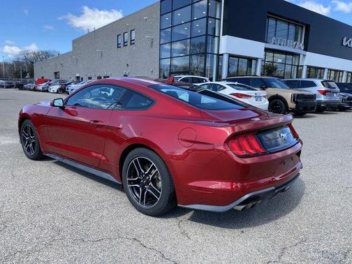 2021 Ford Mustang EcoBoost