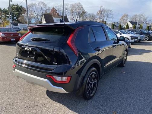 2024 Kia Niro EX