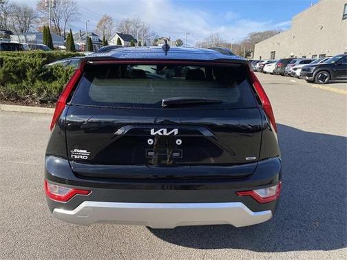 2024 Kia Niro EX