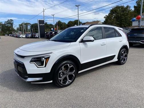 2024 Kia Niro EX Touring