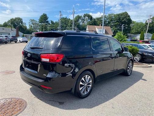 2017 Kia Sedona SX