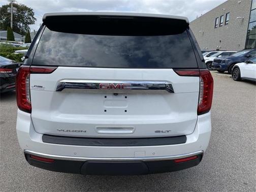 2023 GMC Yukon XL SLT